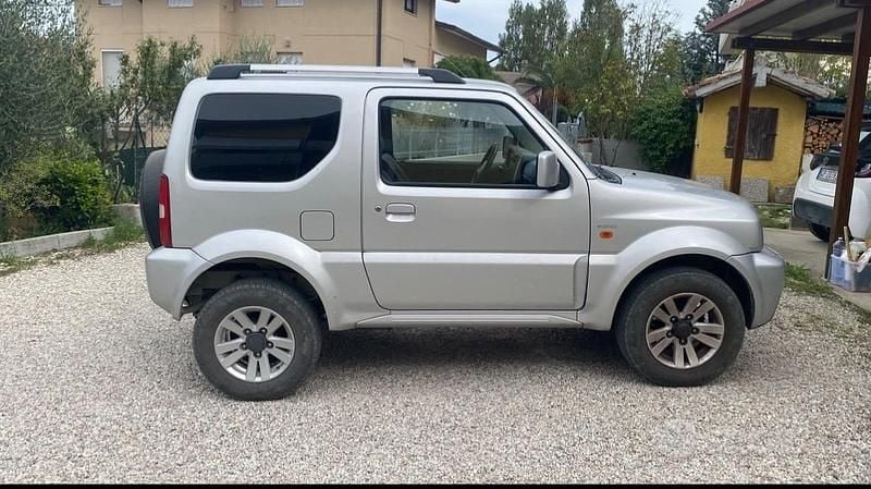 Usata Suzuki Jimny 2012 Grigio SUV