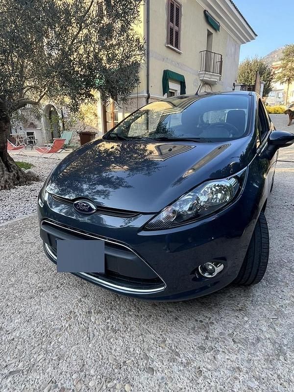 Usata Ford Fiesta Business Edition 70 CV (51 kW) 2012 Utilitaria