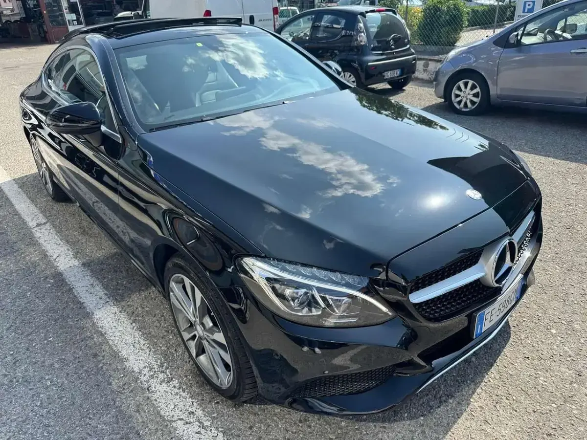 Usata Mercedes C250 Premium Plus 204 CV (150 kW) 2016 Nero Coupé