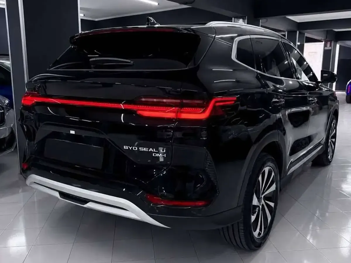 Nuova BYD Seal U Boost 218 CV (160 kW) 2026 Nero SUV