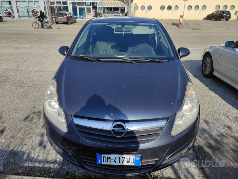 Usata Opel Corsa 54 CV (39 kW) 2008 Blu Utilitaria