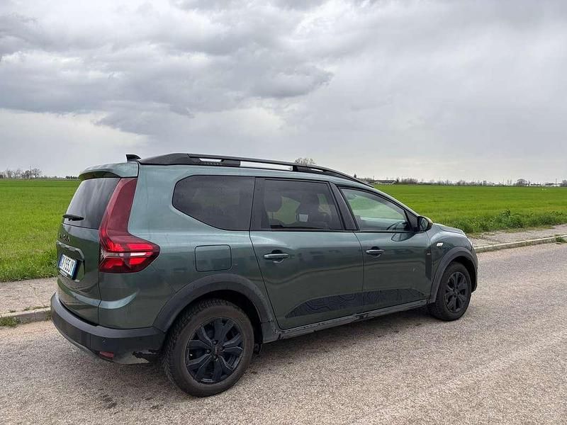 Usata Dacia Jogger Extreme 101 CV (74 kW) 2024 Verde Monovolume
