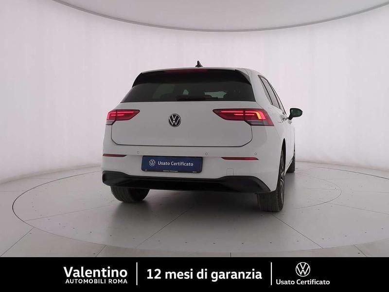 Usata VW Golf VIII Life 131 CV (96 kW) 2021 Bianco Utilitaria