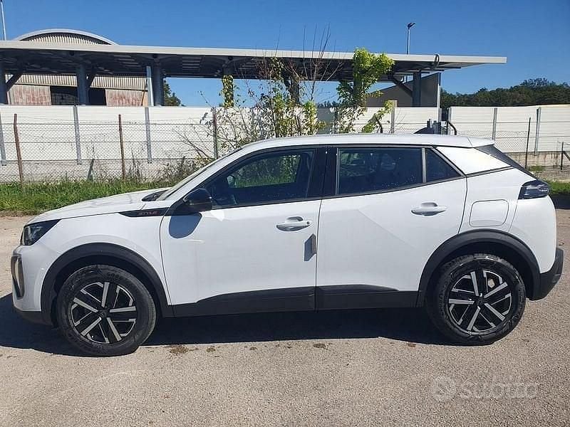 Nuova Peugeot 2008 Active 100 CV (73 kW) 2025 Bianco SUV