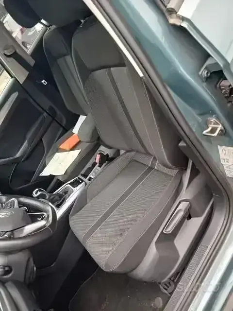 Usata VW T-Roc Edition 116 CV (85 kW) 2024 Blu SUV