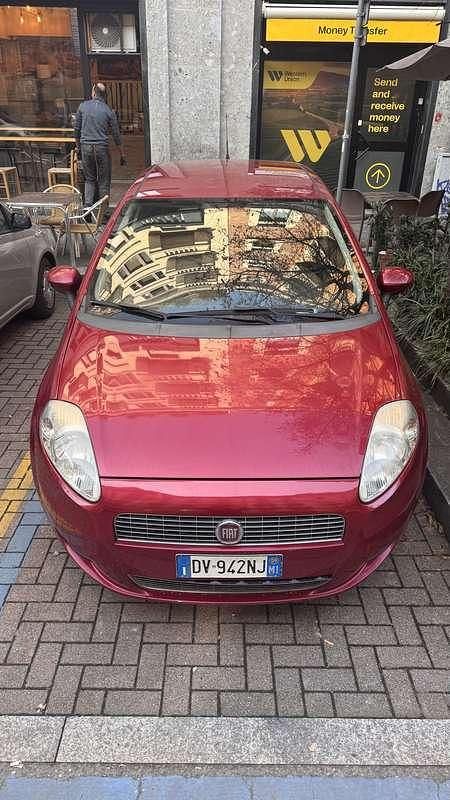 Usata Fiat Grande Punto Dynamic 77 CV (56 kW) 2009 Utilitaria