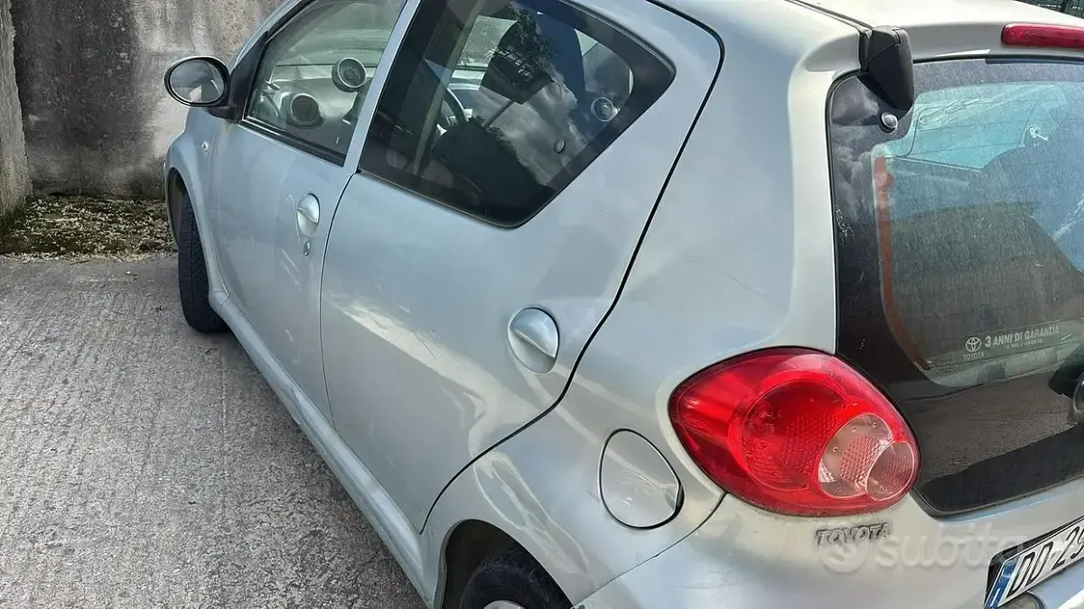 Usata Toyota Aygo 68 CV (50 kW) 2006 Utilitaria