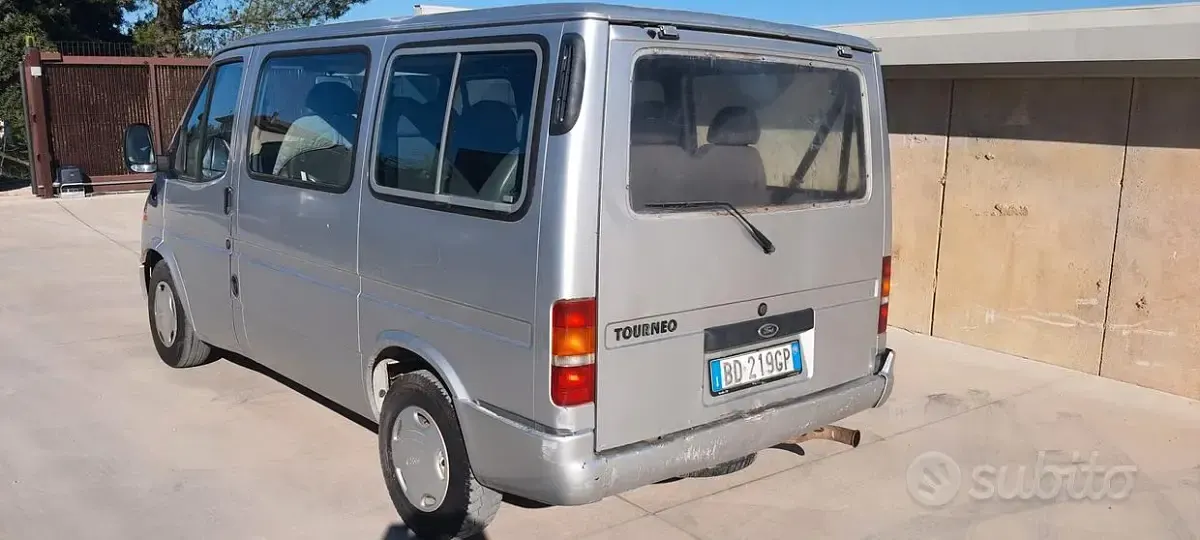 Usata Ford Transit Tourneo 85 CV (62 kW) 1999 Grigio Monovolume