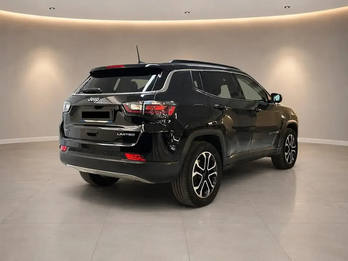 Usata Jeep Compass Limited 131 CV (96 kW) 2022 Nero SUV
