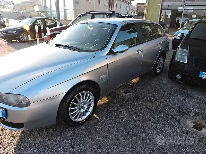 Usata Alfa Romeo 156 Exclusive 116 CV (85 kW) 2005 Grigio Station wagon