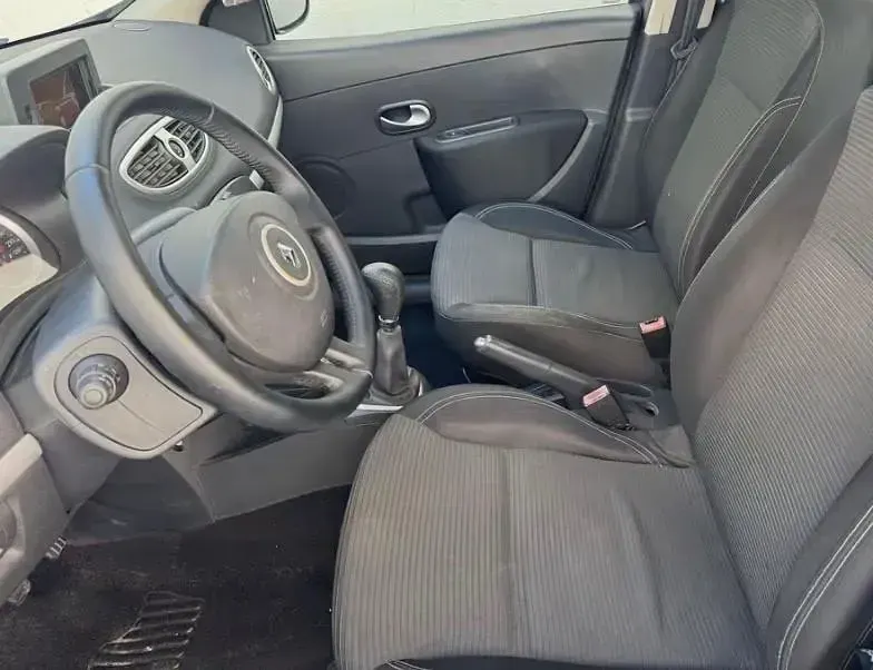 Second-hand Renault Clio IV 75 CP (55 kW) 2013 Gri Berlinǎ