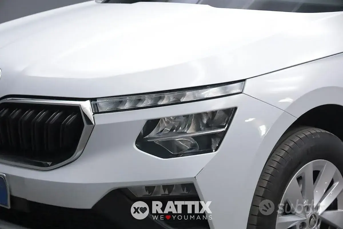 Usata Skoda Kamiq Ambition 95 CV (69 kW) 2024 Bianco luna SUV