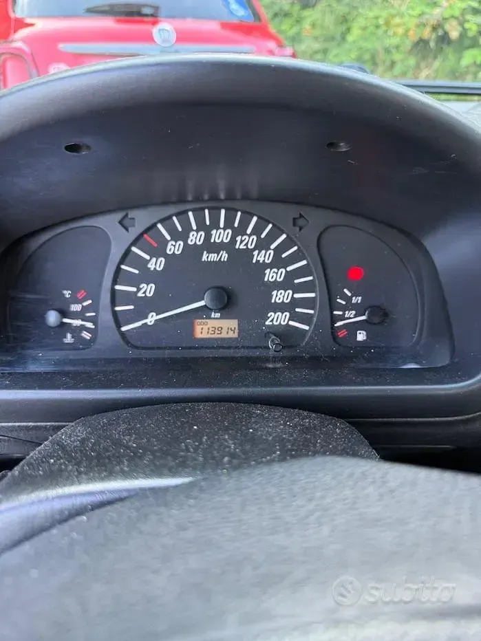 Usata Opel Agila 75 CV (55 kW) 2004 Grigio Monovolume