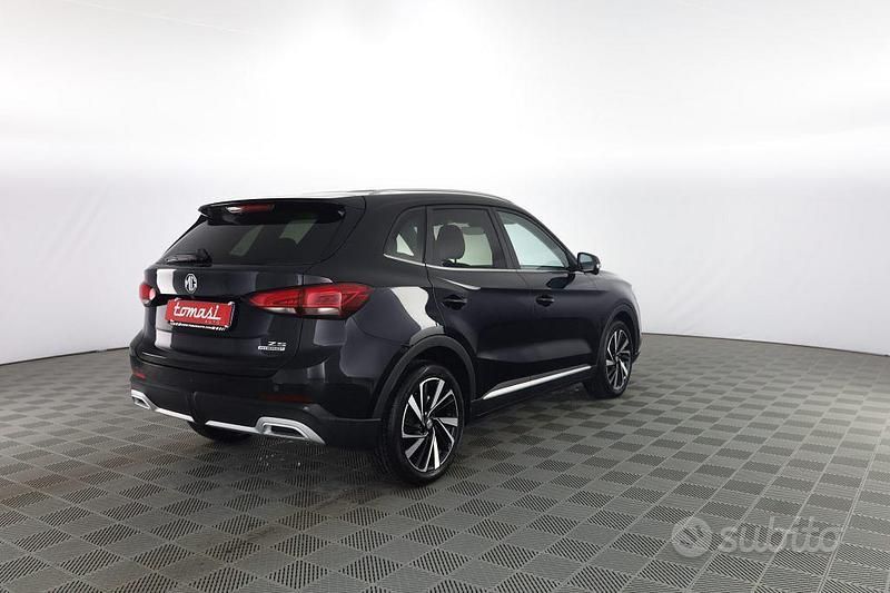 Usata MG ZS Luxury 102 CV (75 kW) 2025 Pebble black SUV