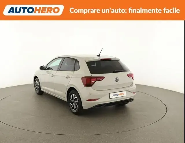 Usata VW Polo Life 95 CV (69 kW) 2023 Beige Utilitaria