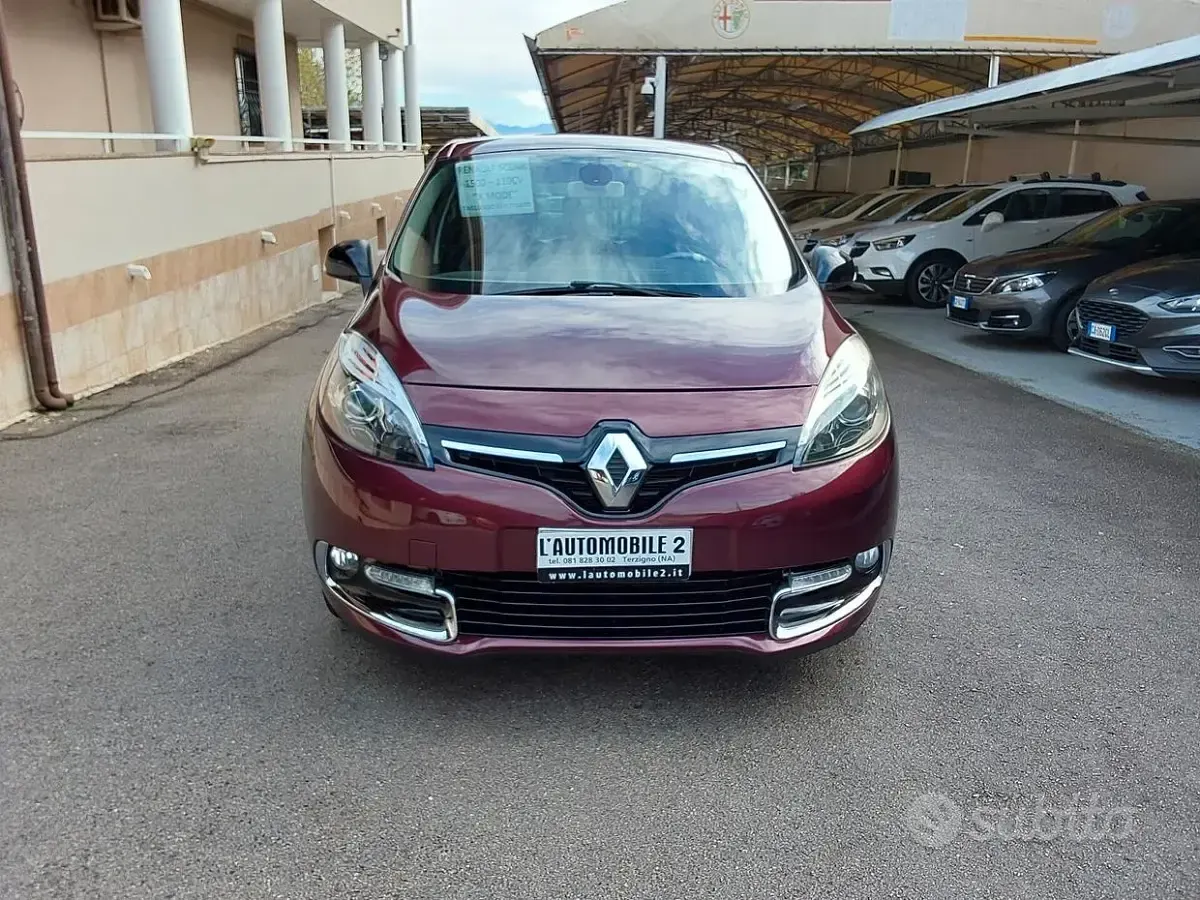 Usata Renault Scénic III XMOD 110 CV (80 kW) 2014 Viola Monovolume