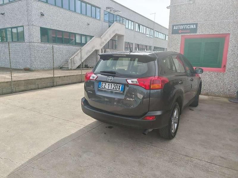 Usata Toyota RAV4 124 CV (91 kW) 2015 SUV