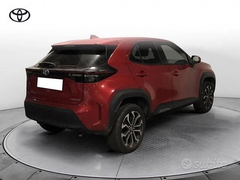 Usata Toyota Yaris Cross Trend 116 CV (85 kW) 2021 Rosso SUV