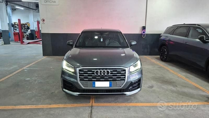 Usata Audi Q2 Design 116 CV (85 kW) 2017 Grigio SUV