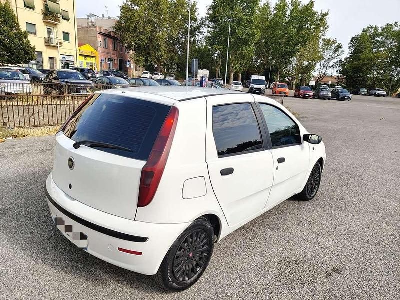 Usata Fiat Punto 80 CV (58 kW) 2000 Bianco Berlina