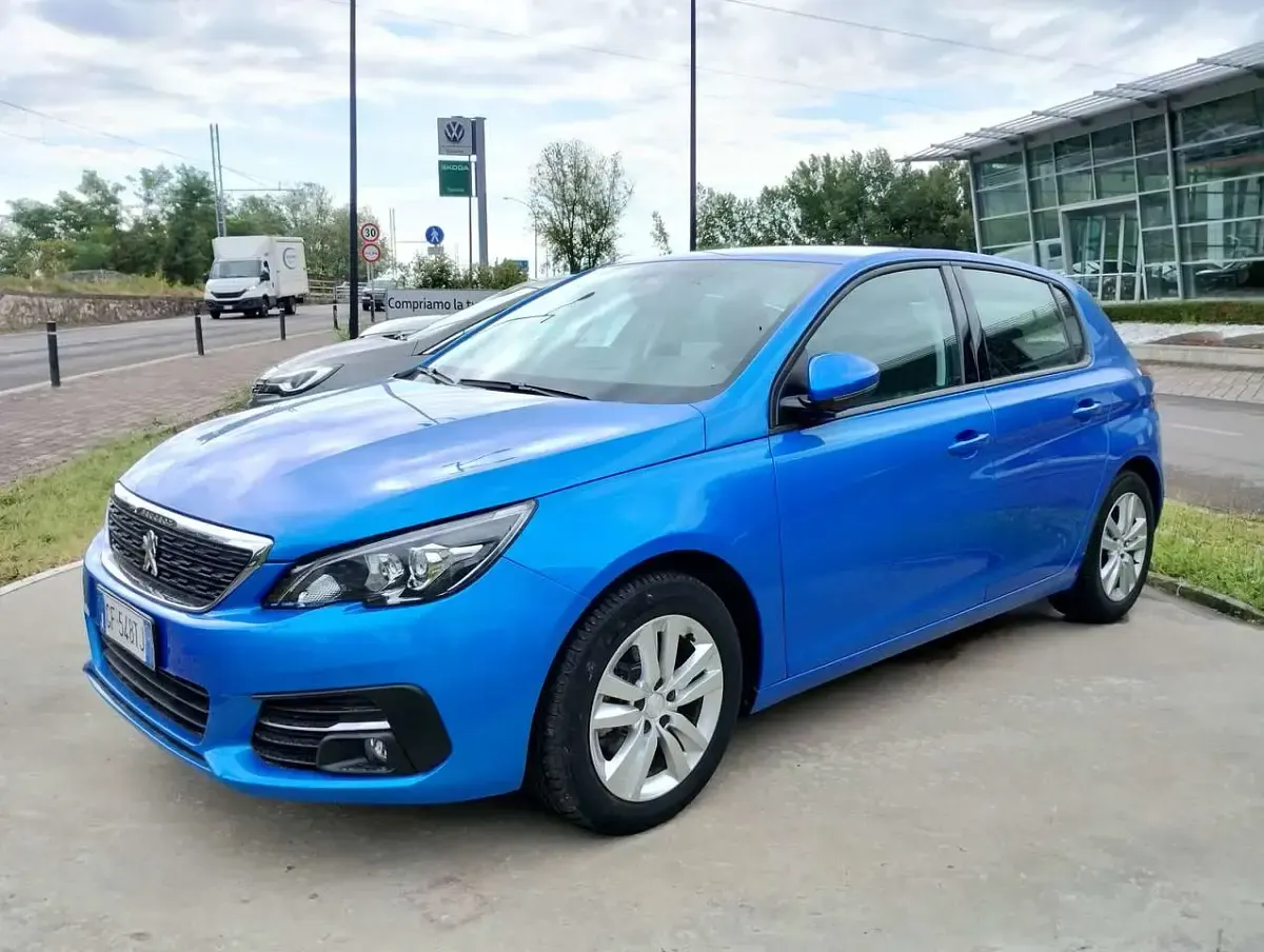 Usata Peugeot 308 131 CV (96 kW) 2021 Blu/azzurro Berlina