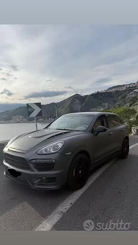 Usata Porsche Cayenne 245 CV (180 kW) 2012 Grigio SUV
