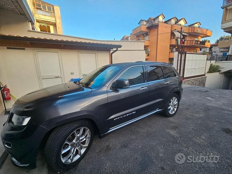 Usata Jeep Cherokee 140 CV (102 kW) 2016 Grigio SUV