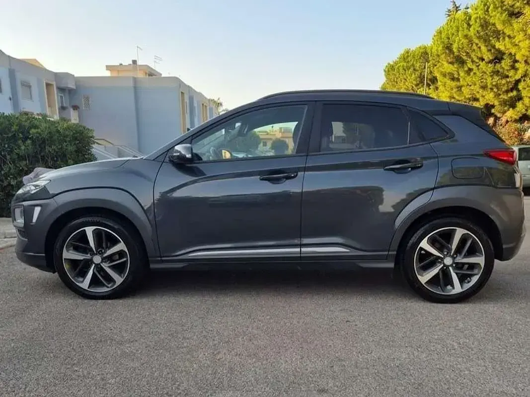 Usata Hyundai Kona Premium 136 CV (100 kW) 2019 Grigio SUV