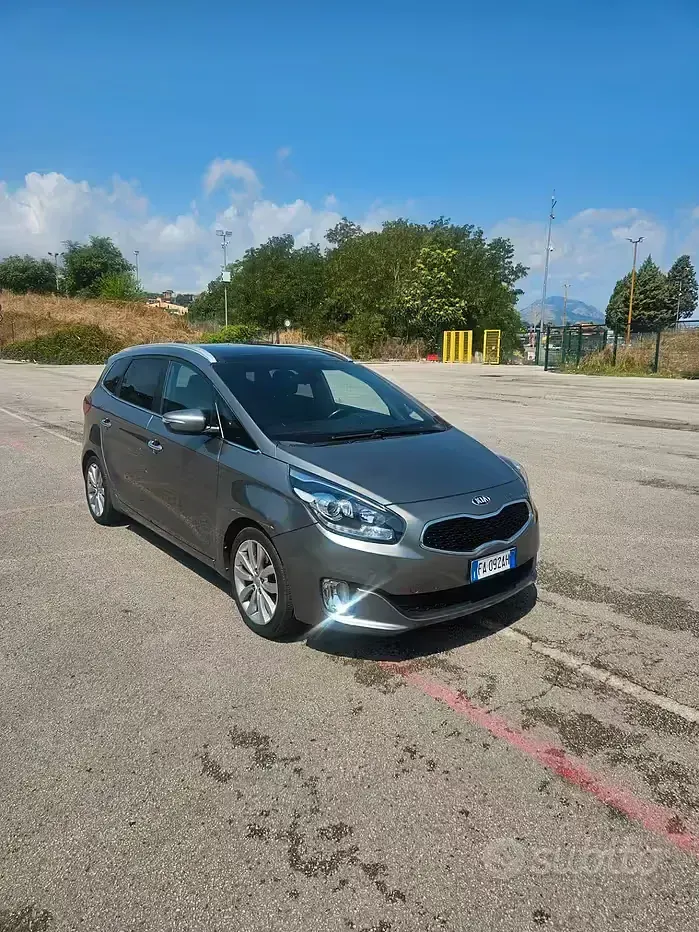 Usata Kia Carens 115 CV (84 kW) 2015 Grigio Monovolume