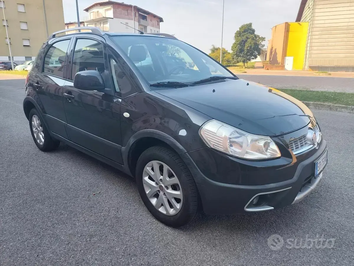 Usata Fiat Sedici 120 CV (88 kW) 2011 Nero SUV