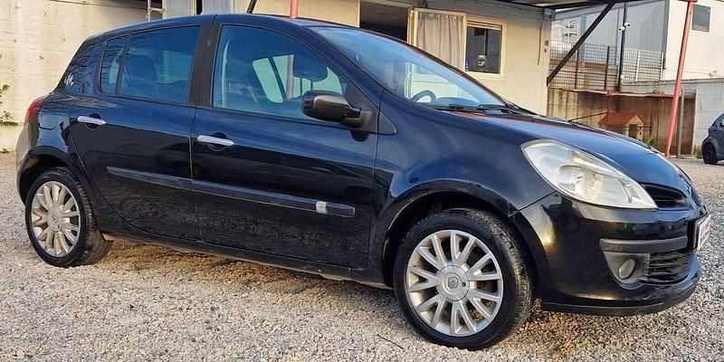Gebraucht Renault Clio II Dynamique 85 PS (62 kW) 2008 Schwarz Limousine