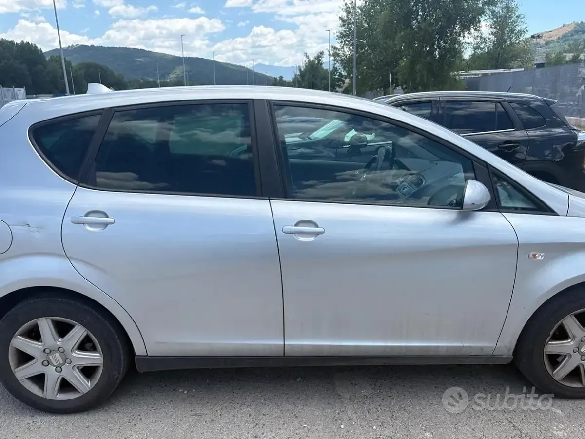 Usata Seat Altea 105 CV (77 kW) 2008 Grigio Monovolume