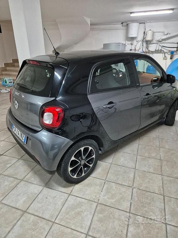 Usata Smart ForFour 2016 Grigio Utilitaria