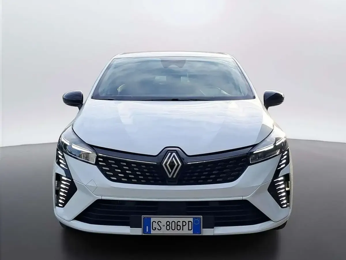 Usata Renault Clio V Techno 91 CV (66 kW) 2024 Bianco ghiaccio Berlina