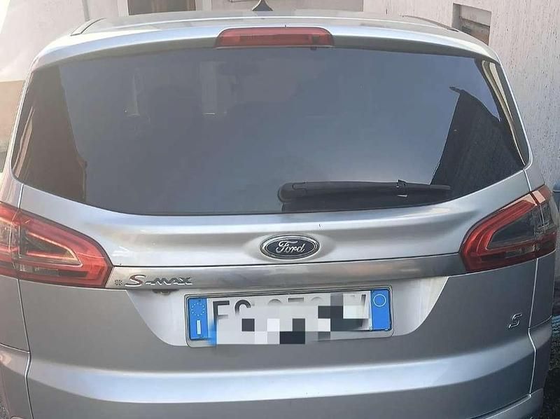 Usata Ford S-MAX Titanium 163 CV (119 kW) 2011 Monovolume