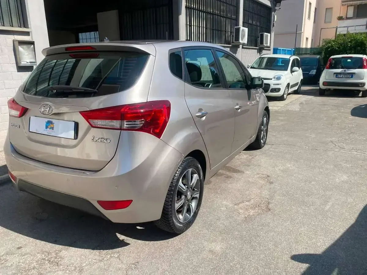 Usata Hyundai ix20 Xpossible 90 CV (66 kW) 2017 Other Utilitaria