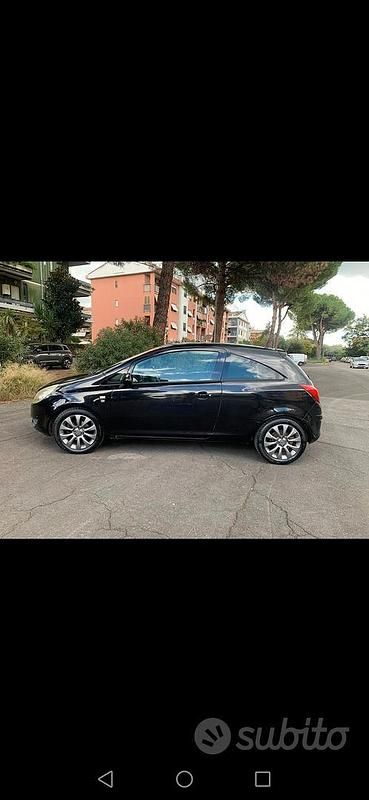 Usata Opel Corsa 58 CV (42 kW) 2010 Berlina