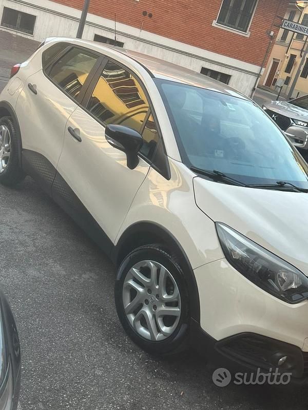 Usata Renault Captur 115 CV (84 kW) 2015 SUV