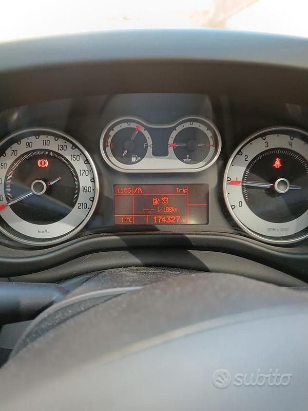 Usata Fiat 500L Pop Star 85 CV (62 kW) 2013 Bianco Monovolume