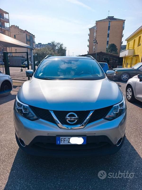 Usata Nissan Qashqai 360º 110 CV (80 kW) 2016 Grigio SUV