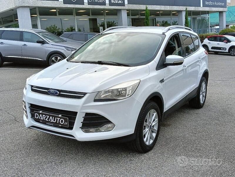 Bianco pastello Usata 2015 Ford Kuga Titanium SUV | 12.500 € (Cara) - Immagine 1/4