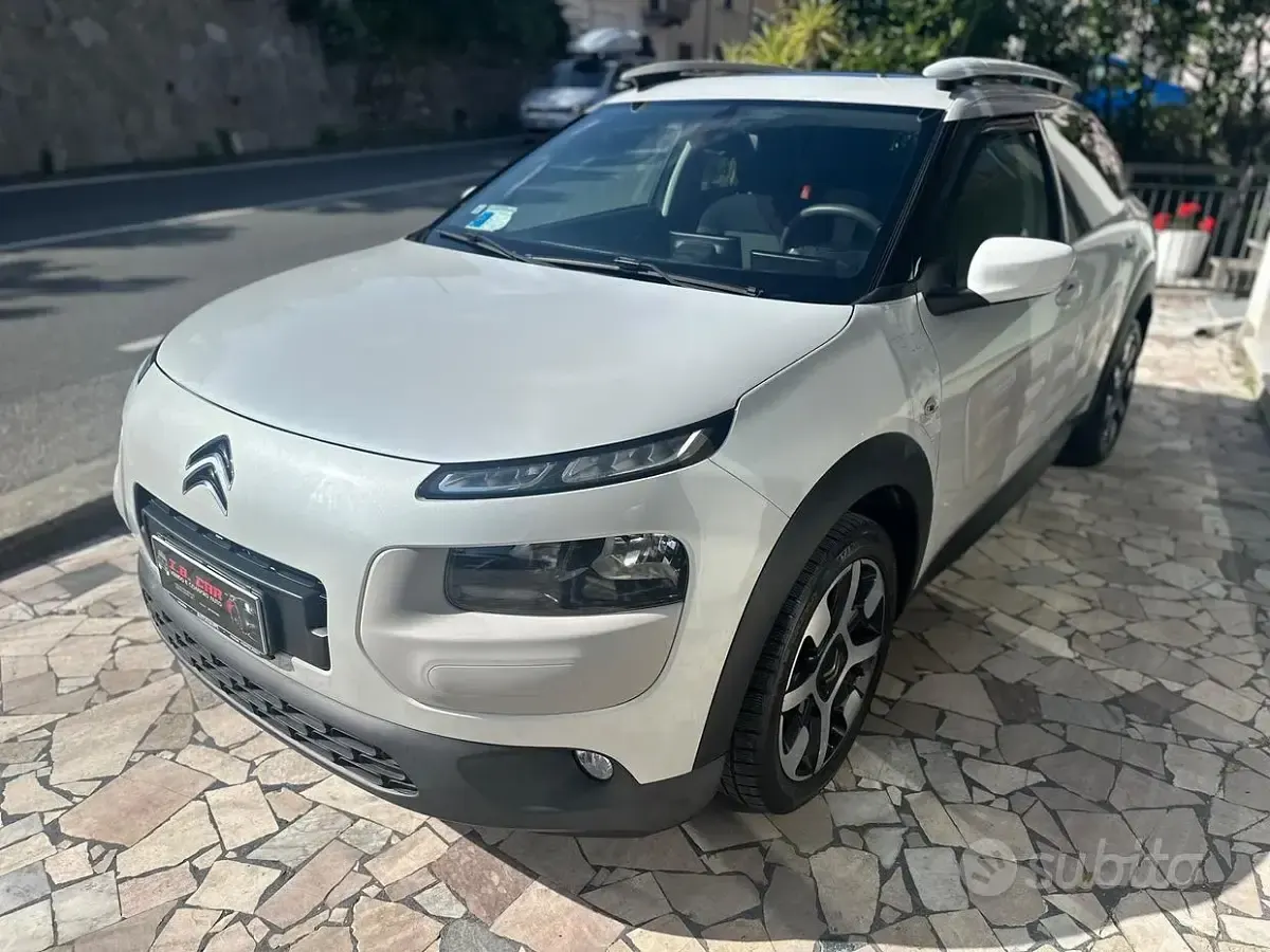 Usata Citroën C4 Feel 110 CV (80 kW) 2017 Bianco SUV