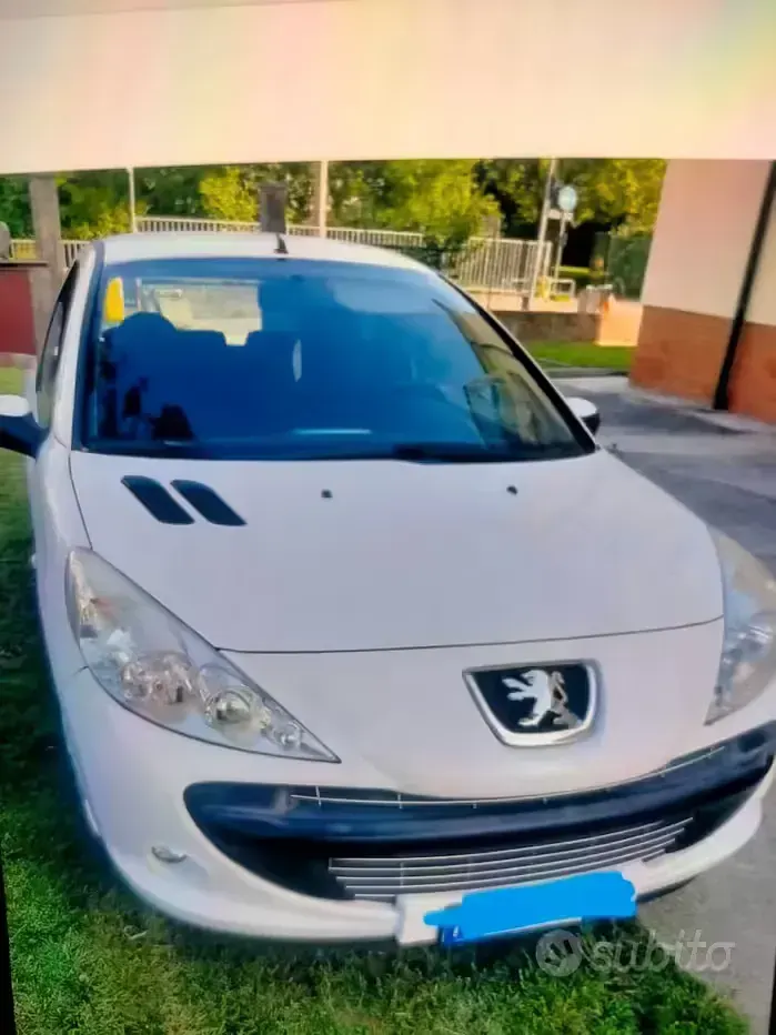 Usata Peugeot 206 60 CV (44 kW) 2012 Berlina