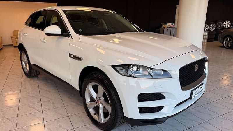 Usata Jaguar F-Pace Chequered Flag 179 CV (131 kW) 2020 Bianco SUV