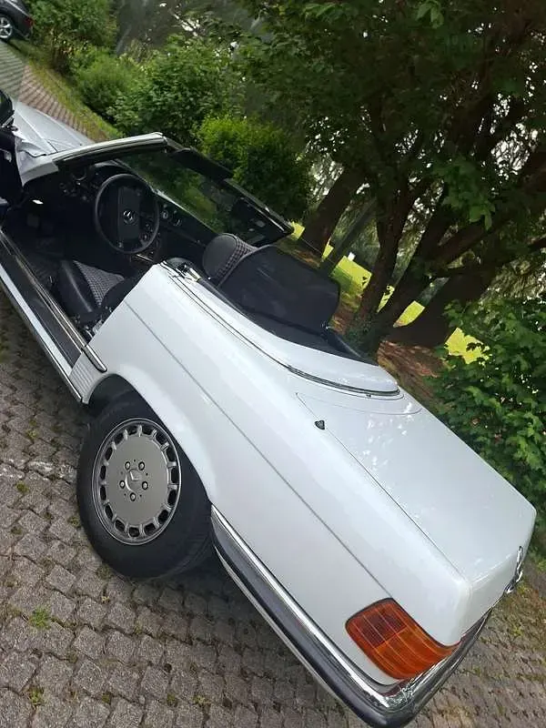 Usata Mercedes SL300 188 CV (138 kW) 1987 Bianco Cabrio
