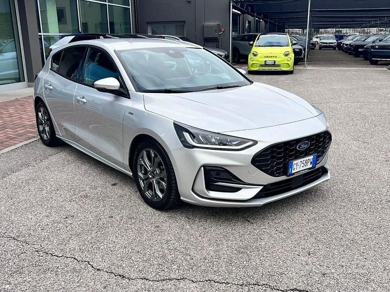 Usata Ford Focus ST 116 CV (85 kW) 2025 Grigio Berlina