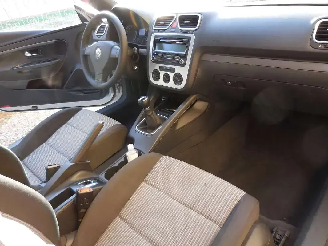 Usata VW Eos 122 CV (89 kW) 2009 Grigio Cabrio