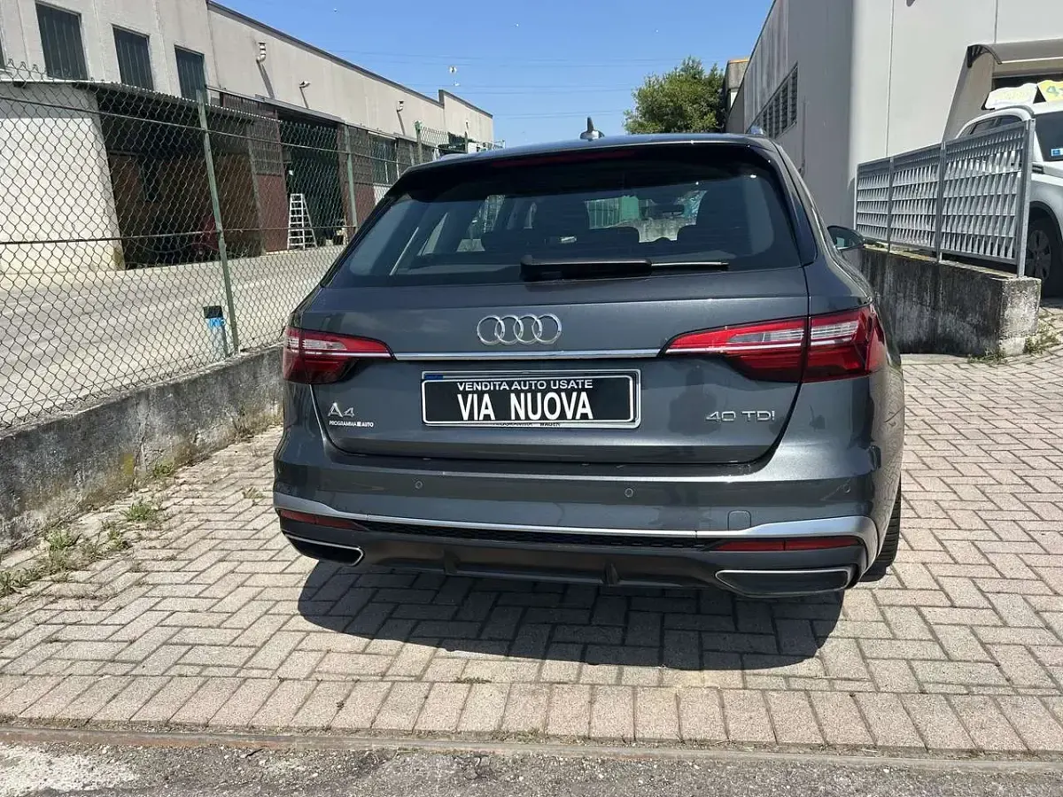 Usata Audi A4 S-Line 190 CV (139 kW) 2020 Grigio Station wagon
