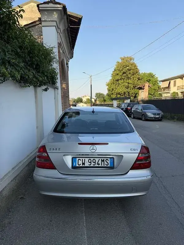 Usata Mercedes E320 Elegance 185 CV (136 kW) 2005 Berlina