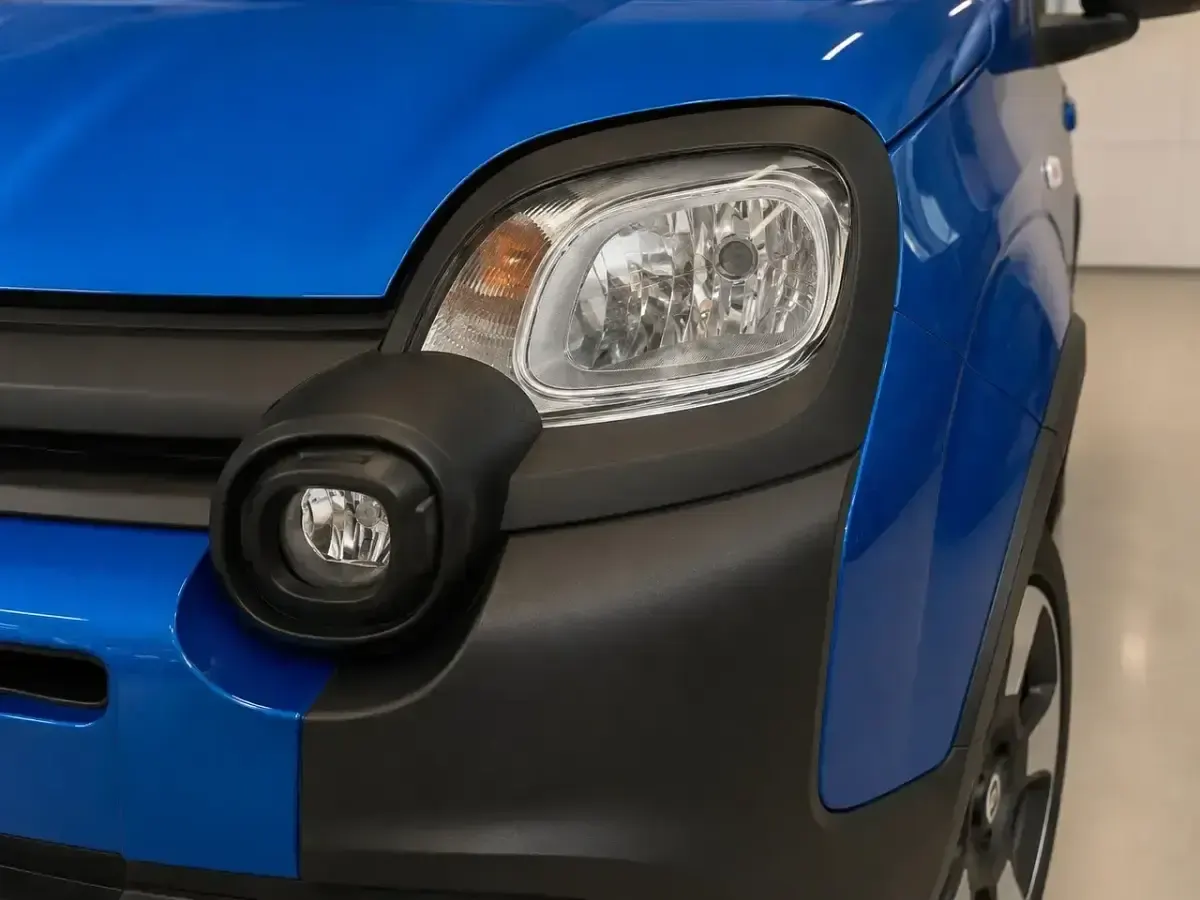 Nuova Fiat Panda Cross Cross 65 CV (47 kW) 2026 Blu Utilitaria
